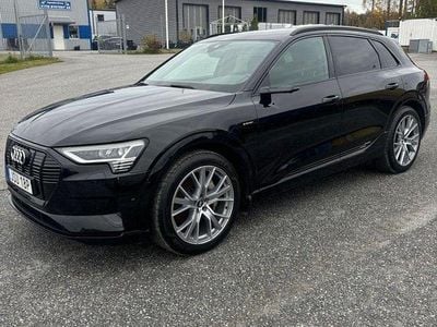 Begagnad Audi e-tron Proline 300 kW (408 HK) 2019 Svart SUV