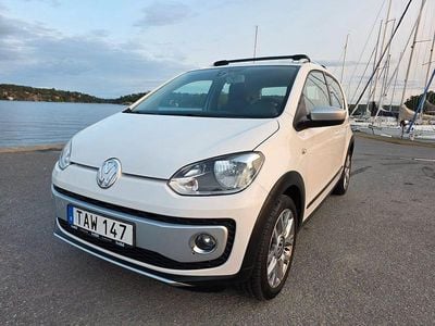 Vit Begagnad 2016 VW up! Halvkombi | 94 000 kr (Lite dyr)