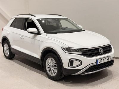 Pure white Begagnad 2023 VW T-Roc SUV | 264 900 kr (Marknadspris)