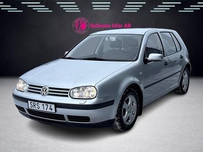 Begagnad VW Golf IV Basis 105 HK (77 kW) 2001 Silver Halvkombi