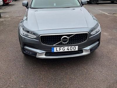 Begagnad 2019 Volvo V90 CC Kombi | 259 000 kr (Bra pris)