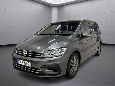 Mörkgrå Begagnad 2019 VW Touran R-line Minibuss | 267 750 kr (Lite dyr)