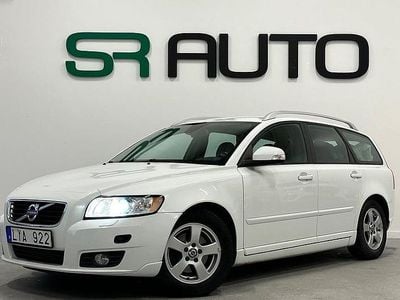 Vit Begagnad 2011 Volvo V50 Momentum Kombi | 64 900 kr (Marknadspris)