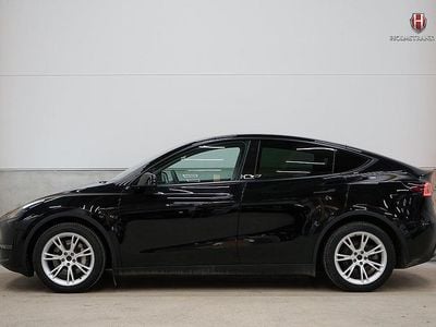 Svart Begagnad 2023 Tesla Model Y Long Range AWD SUV | 389 800 kr (Marknadspris)