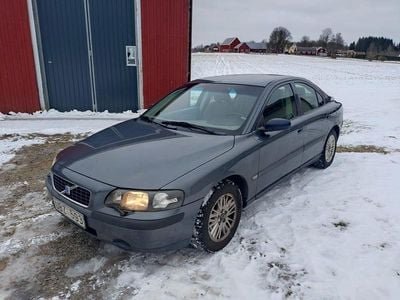 Begagnad 2004 Volvo S60 Sedan | 15 000 kr (Bra pris)