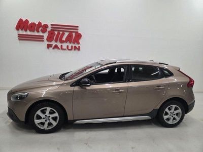 Begagnad Volvo V40 CC Momentum 114 HK (83 kW) 2013 Brun Kombi