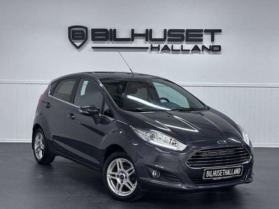 Begagnad Ford Fiesta Titanium 81 HK (59 kW) 2014 Grå Halvkombi