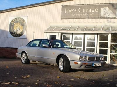 Jaguar XJR