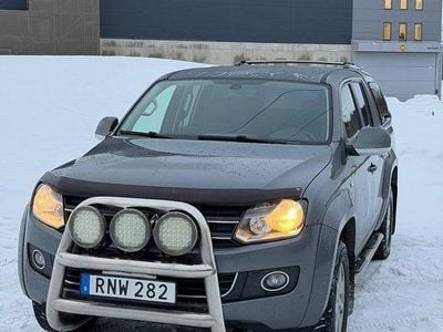 Grå Begagnad 2015 VW Amarok Highline Pickup | 109 000 kr (Marknadspris)