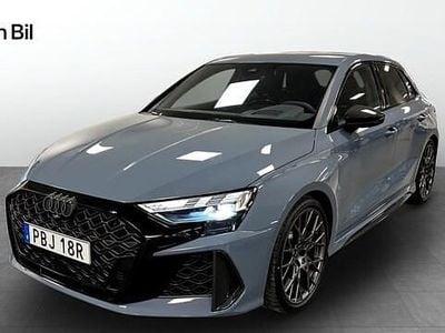 Grå Begagnad 2024 Audi RS3 Sportback Sport Halvkombi | 749 000 kr