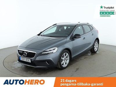 Grå Begagnad 2019 Volvo V40 Momentum Halvkombi | 209 000 kr (Lite dyr)