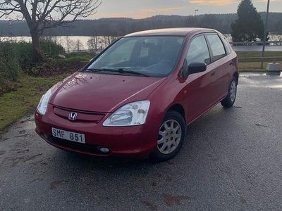 Begagnad 2001 Honda Civic Halvkombi | 24 000 kr (Marknadspris)