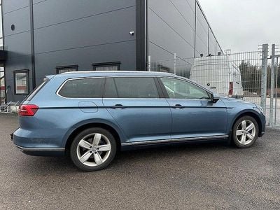 Blå Begagnad 2016 VW Passat GTE Kombi | 120 000 kr (Marknadspris)