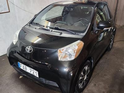 Toyota iQ
