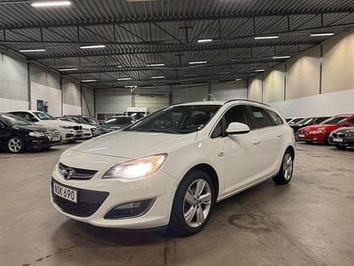 Vit Begagnad 2014 Opel Astra Sport Kombi | 54 900 kr (Marknadspris)