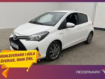 Vit Begagnad 2016 Toyota Yaris Hybrid Active Halvkombi | 154 800 kr (Marknadspris)