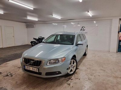 Ljusblå Begagnad 2007 Volvo V70 Summum Kombi | 44 900 kr (Marknadspris)