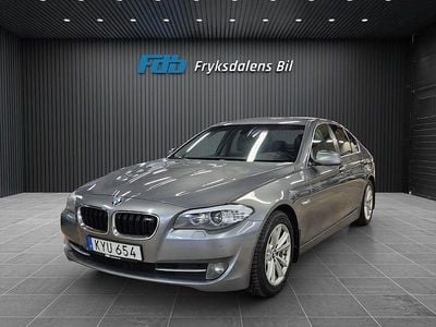 Grå Begagnad 2010 BMW 520 Sedan | 79 900 kr (Marknadspris)