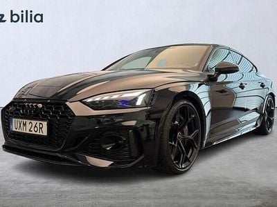 Begagnad Audi RS5 Sportback Performance 471 HK (346 kW) 2024 Sebringsvart kristalleffekt Halvkombi