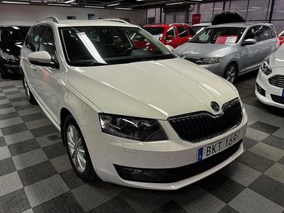 Vit Begagnad 2014 Skoda Octavia Elegance Kombi | 119 500 kr (Marknadspris)