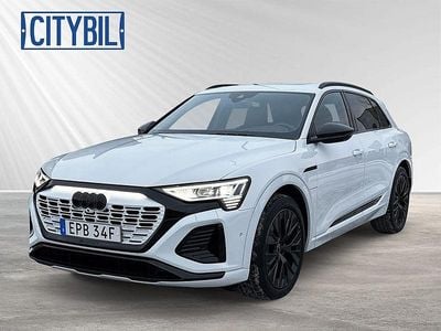 Vit Begagnad 2023 Audi Q8 e-tron S-Line SUV | 679 900 kr (Lite dyr)