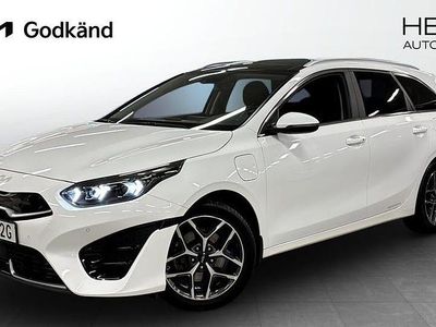 Vit Begagnad 2024 Kia Ceed Advance Halvkombi | 309 000 kr (Lite dyr)