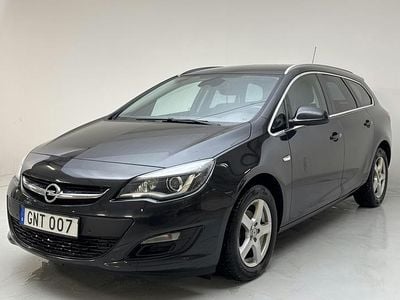 Begagnad Opel Astra Sport 140 HK (102 kW) 2015 Svart Kombi