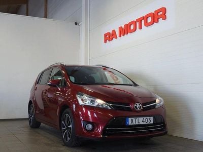 Begagnad Toyota Verso Edition 147 HK (108 kW) 2016 Röd Minibuss