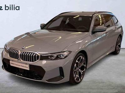 Grå Begagnad 2025 BMW 330e Shadowline Kombi | 569 000 kr