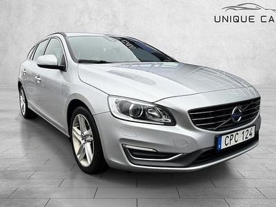 Begagnad Volvo V60 Momentum 181 HK (133 kW) 2014 Silver Kombi