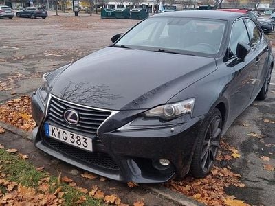 Lexus IS300h