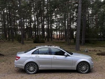 begagnad Mercedes C320 w204 elegance