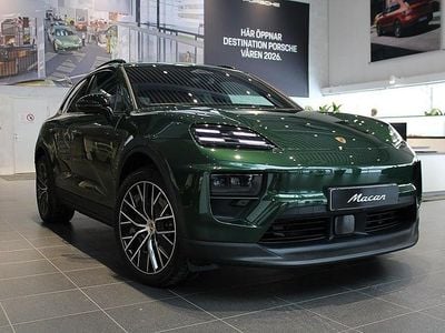 Mörkgrön Ny 2025 Porsche Macan SUV | 1 321 000 kr (Dyr)