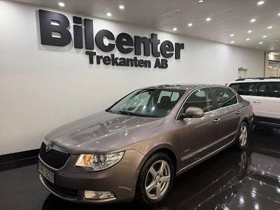 Ljusbrun Begagnad 2011 Skoda Superb Elegance Halvkombi | 49 900 kr (Bra pris)