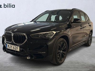 Begagnad BMW X1 Sport Line 125 HK (91 kW) 2022 Svart SUV