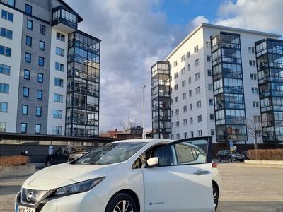 Vit Begagnad 2018 Nissan Leaf Halvkombi | 219 900 kr