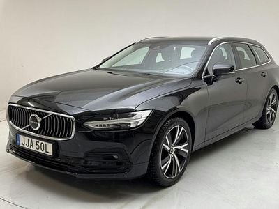 Svart Begagnad 2021 Volvo V90 Momentum Kombi | 290 000 kr (Marknadspris)