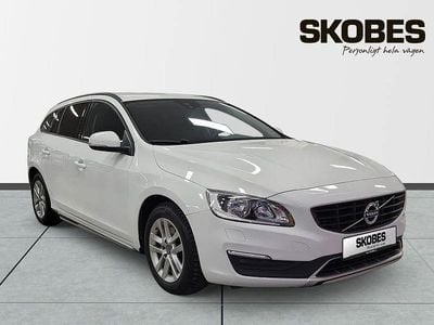 Vit Begagnad 2017 Volvo V60 Business Edition Kombi | 163 200 kr (Marknadspris)