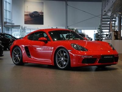 Begagnad Porsche 718 Cayman 303 HK (222 kW) 2019 Röd Sportkupé