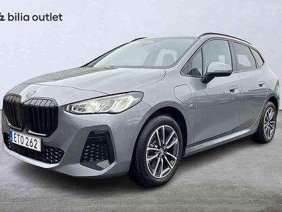 Begagnad BMW 230e Active Tourer M Sport 327 HK (240 kW) 2023 Grå Minibuss