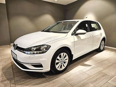 Vit Begagnad 2017 VW Golf VII Halvkombi | 154 000 kr (Marknadspris)