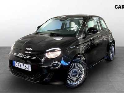 Svart Begagnad 2022 Fiat 500e Icon Halvkombi | 157 000 kr (Marknadspris)