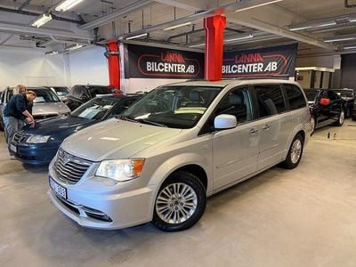 Begagnad Lancia Voyager 283 HK (208 kW) 2011 Silver metallic Minibuss