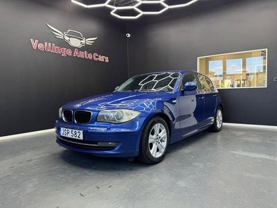 Blå Begagnad 2010 BMW 118 Comfort Edition Halvkombi | 74 900 kr (Marknadspris)