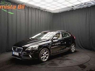 Svart Begagnad 2015 Volvo V40 CC Ocean Race Kombi | 179 800 kr (Marknadspris)