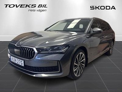 Grå Ny 2026 Skoda Superb Kombi | 535 000 kr