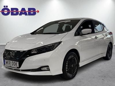 Begagnad Nissan Leaf N-Connecta 160 kW (218 HK) 2022 Vit Halvkombi