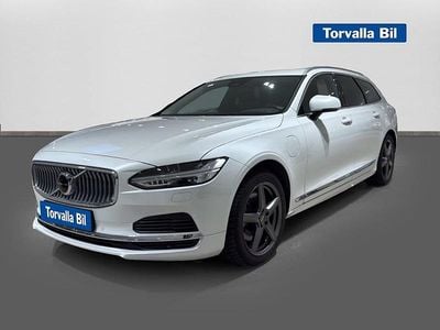 Vit Begagnad 2022 Volvo V90 Kombi | 374 900 kr (Marknadspris)