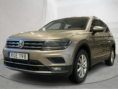 Ljusbrun Begagnad 2018 VW Tiguan SUV | 228 000 kr (Bra pris)