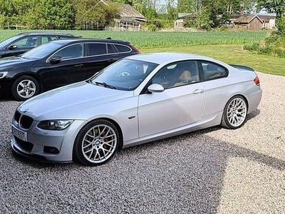 Titan silber Begagnad 2009 BMW 330 Sportkupé | 175 000 kr (Dyr)